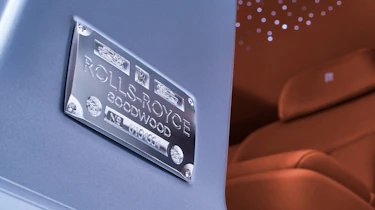 Rolls-Royce Phantom - badge