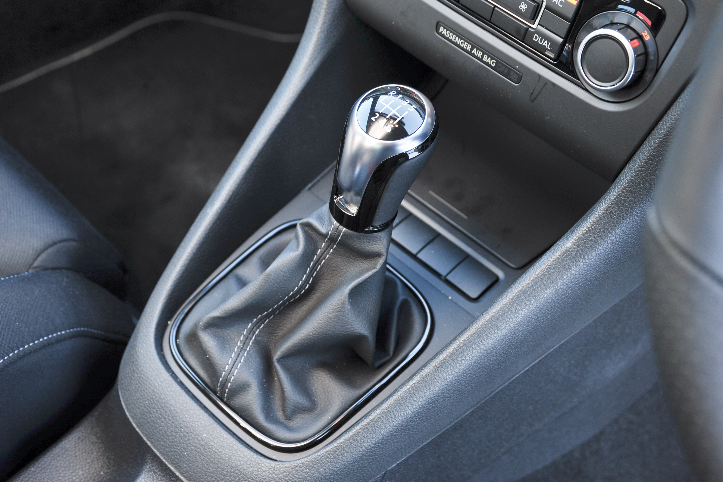 Volkswagen Golf R Mk6 - gear shift