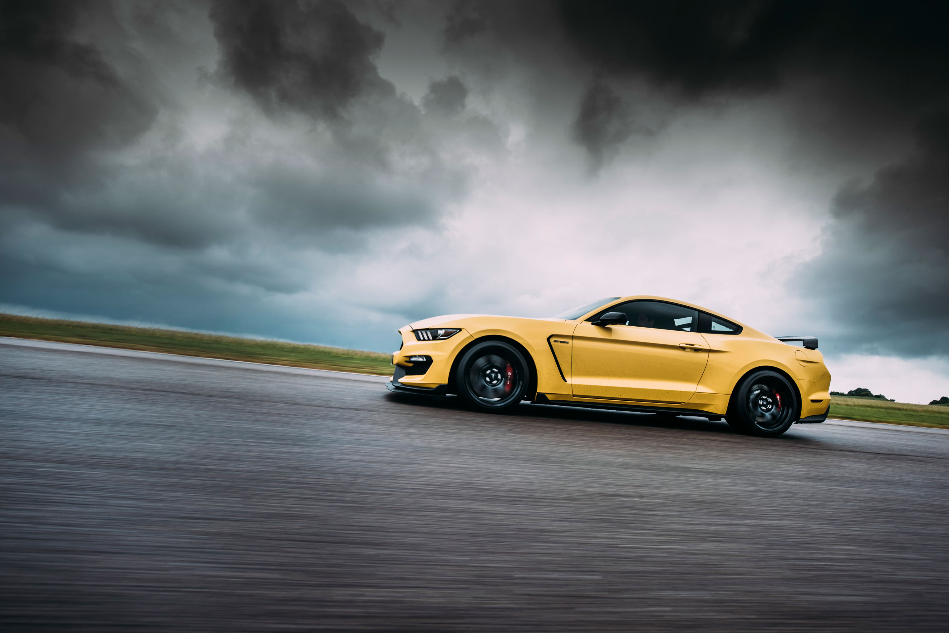 Ford Mustang Shelby GT350R - Side