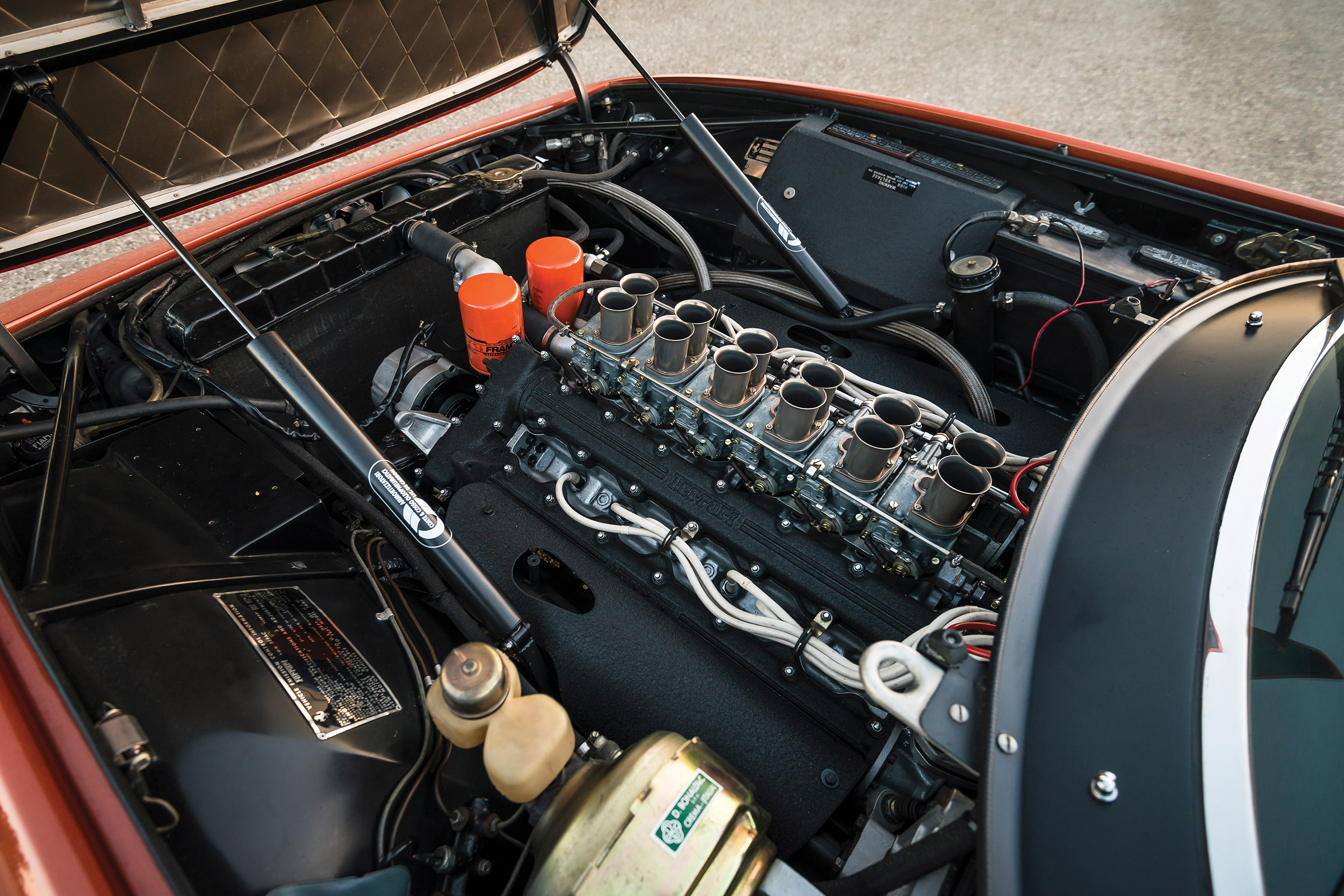 Ferrari Daytona Bill Harrah - engine bay