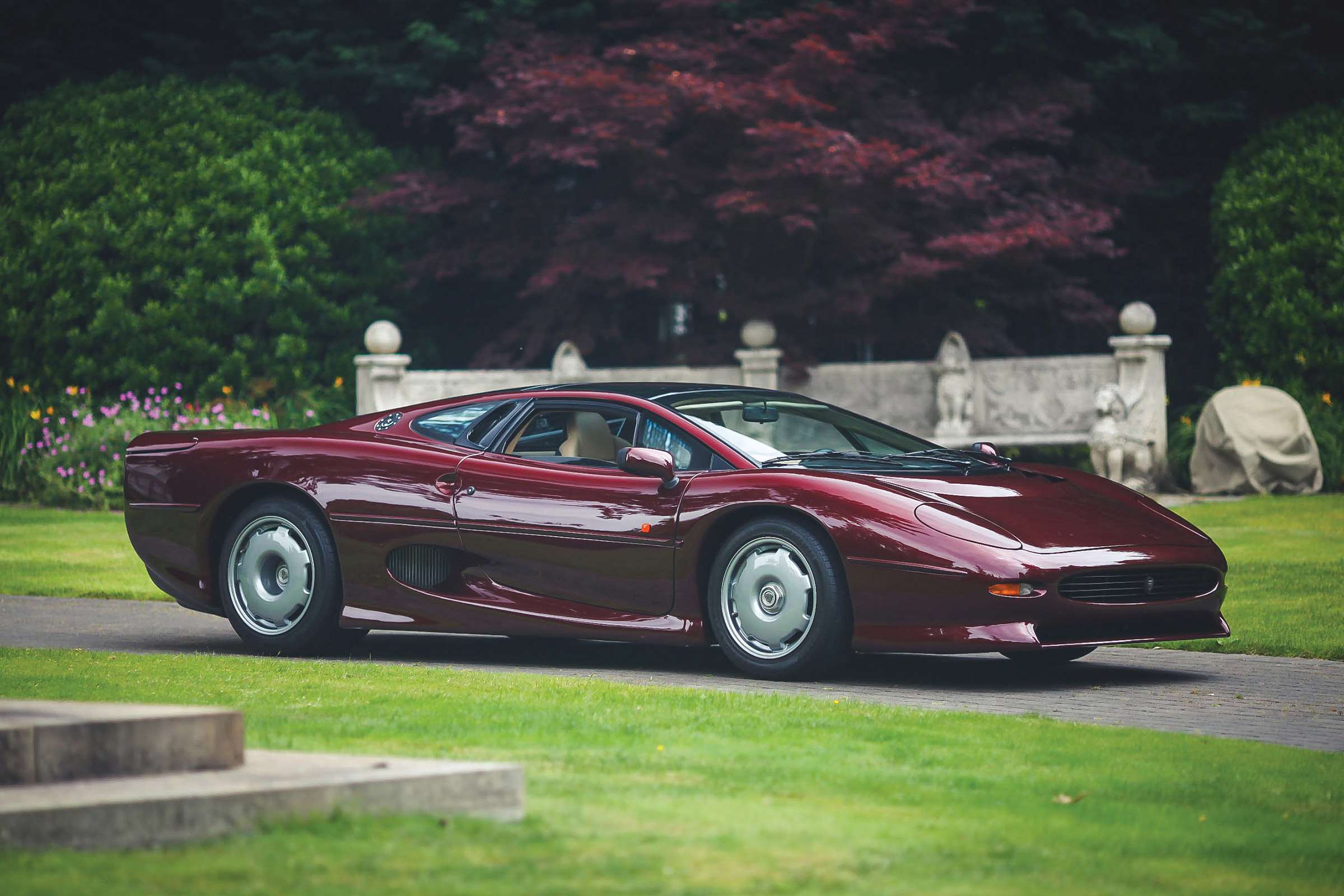 Jaguar XJ220 Monza Red