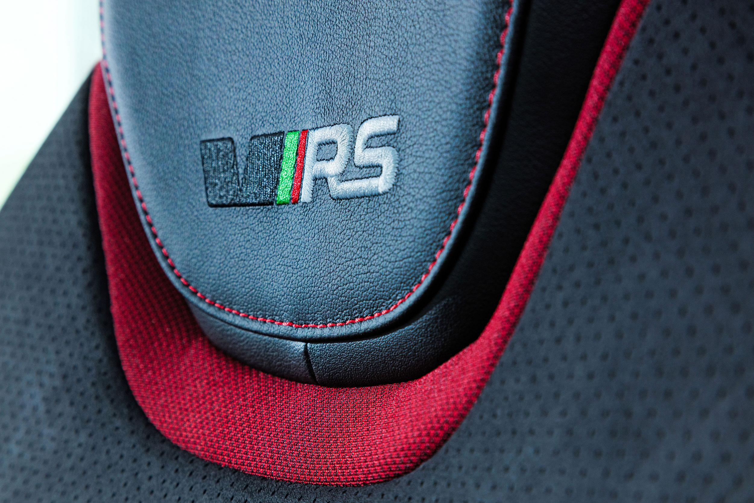 Skoda Octavia vRS - Headrest