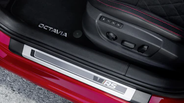 Skoda Octavia vRS - Door sill