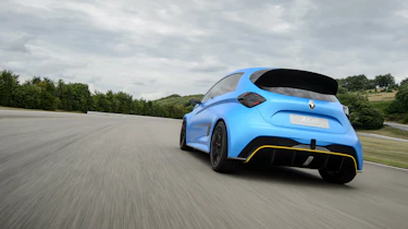 Renault Zoe E-Sport - rear tracking