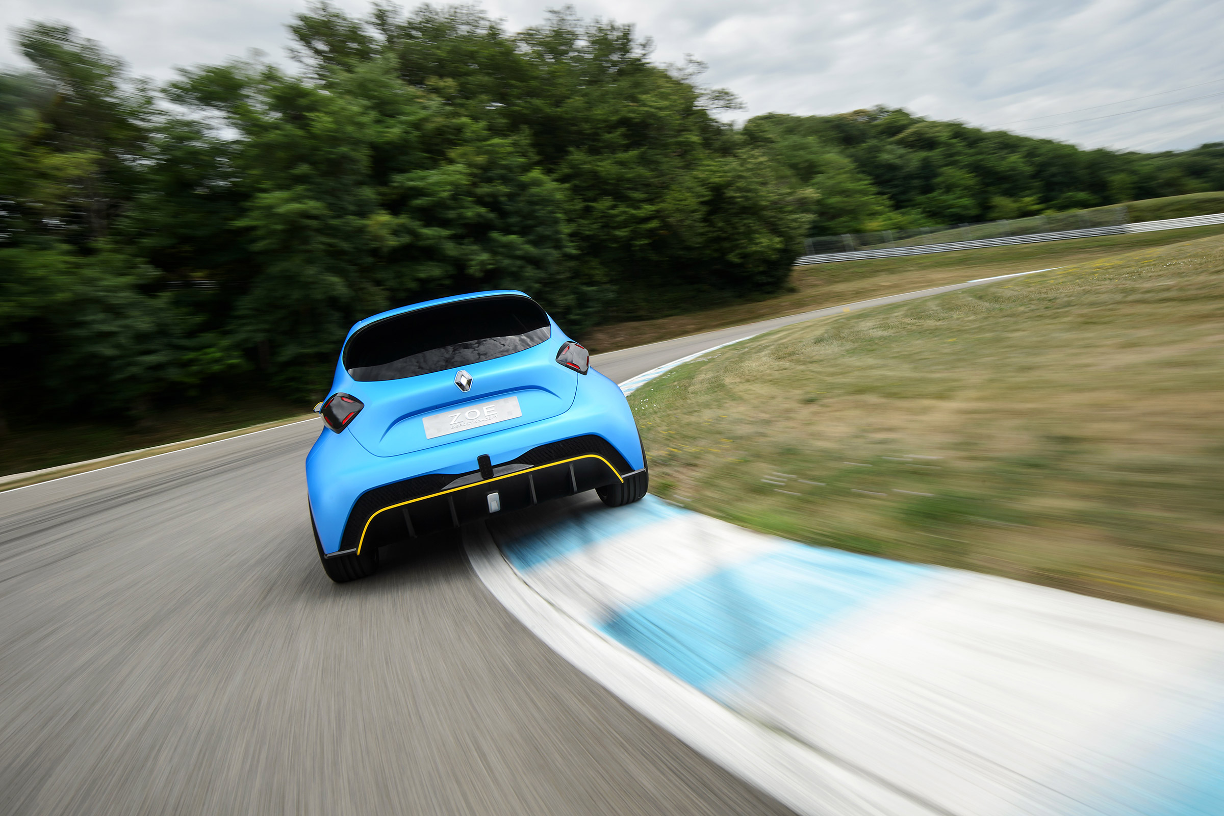 Renault Zoe E-Sport - rear cornering