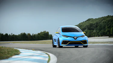 Renault Zoe E-Sport - front cornering