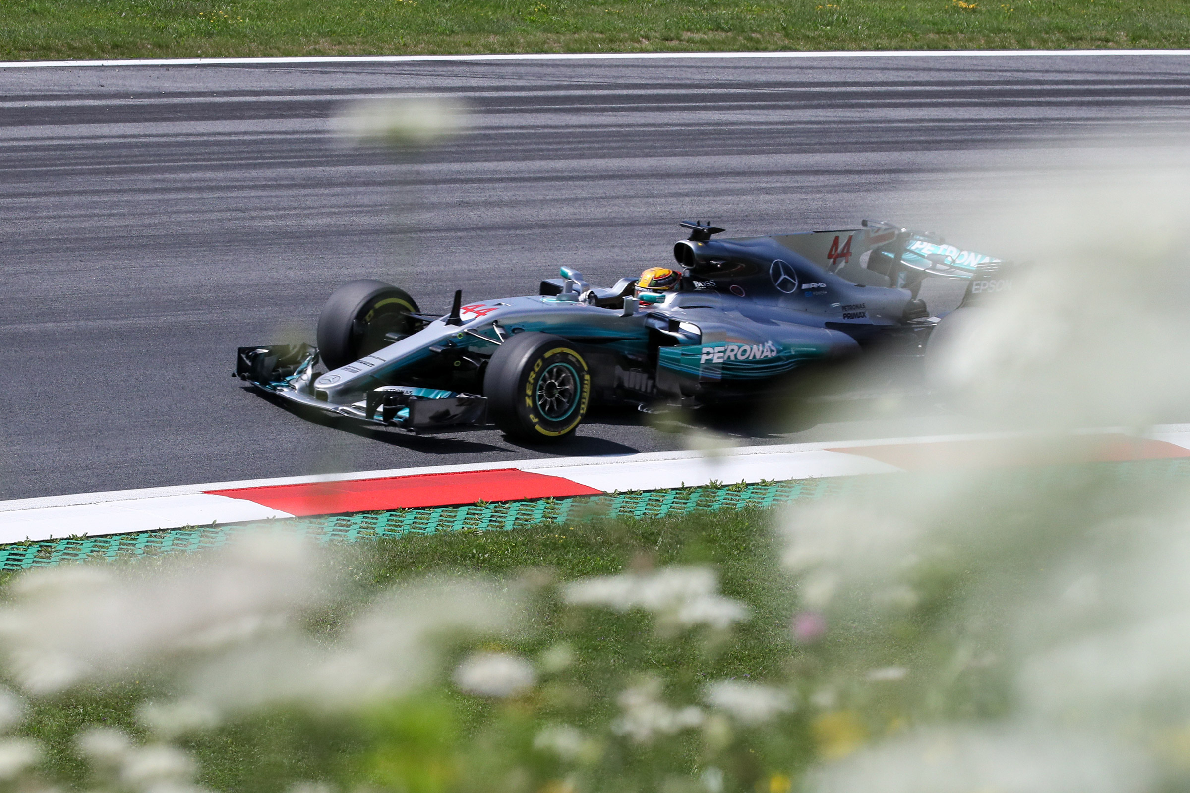 Formula One Round 9 AUT - Merc