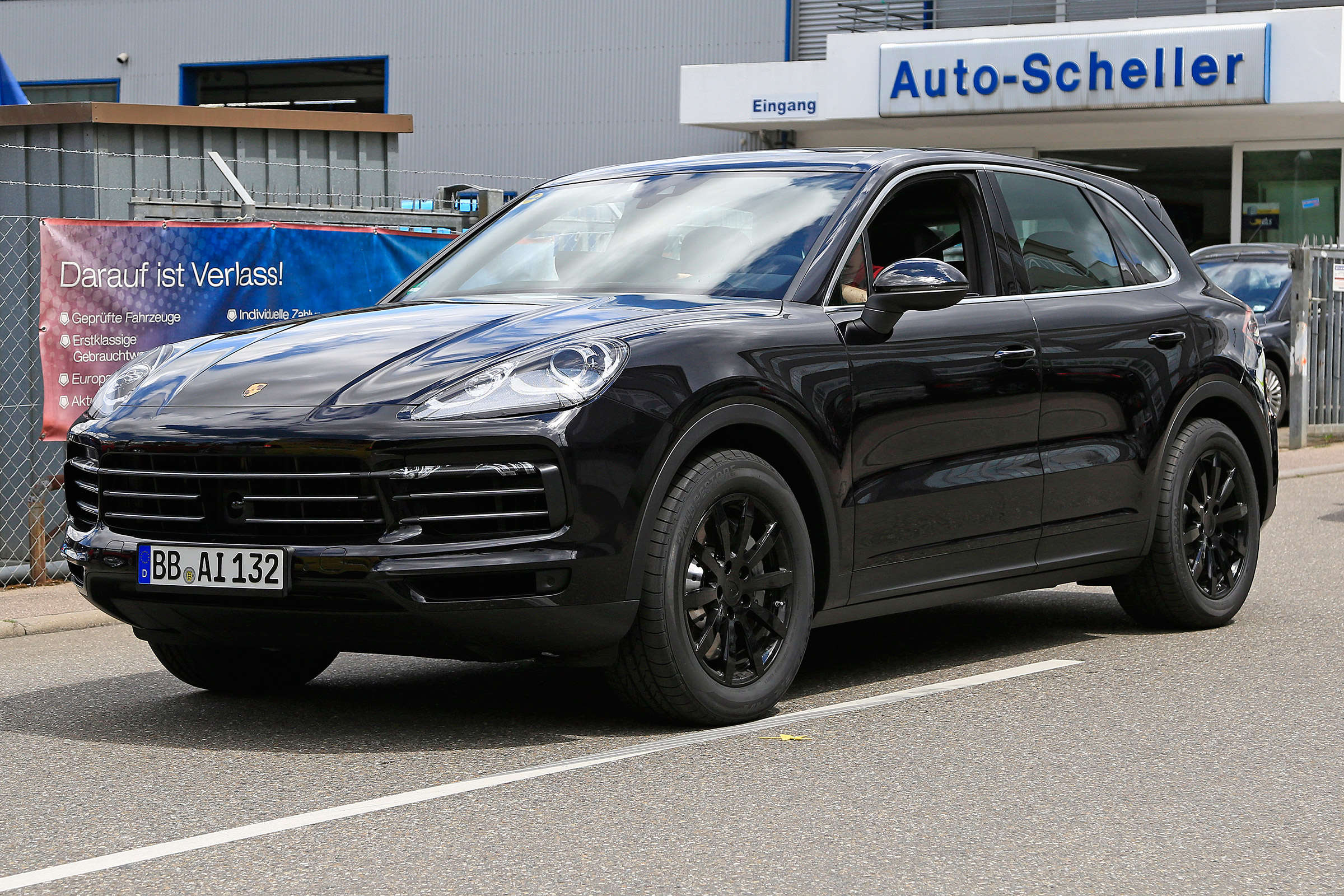 Porsche Cayenne spy shot front 3.4