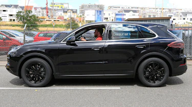 Porsche Cayenne spy shot profile