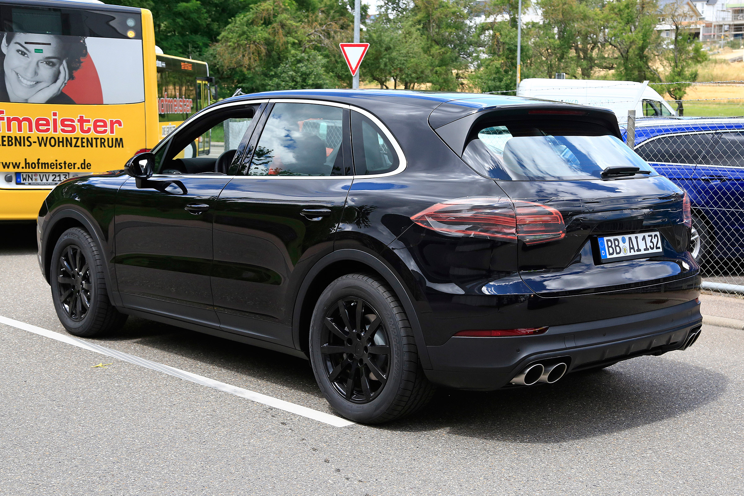Porsche Cayenne spy shot