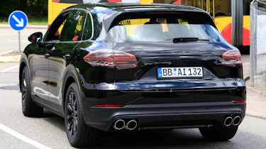 Porsche Cayenne spy shot