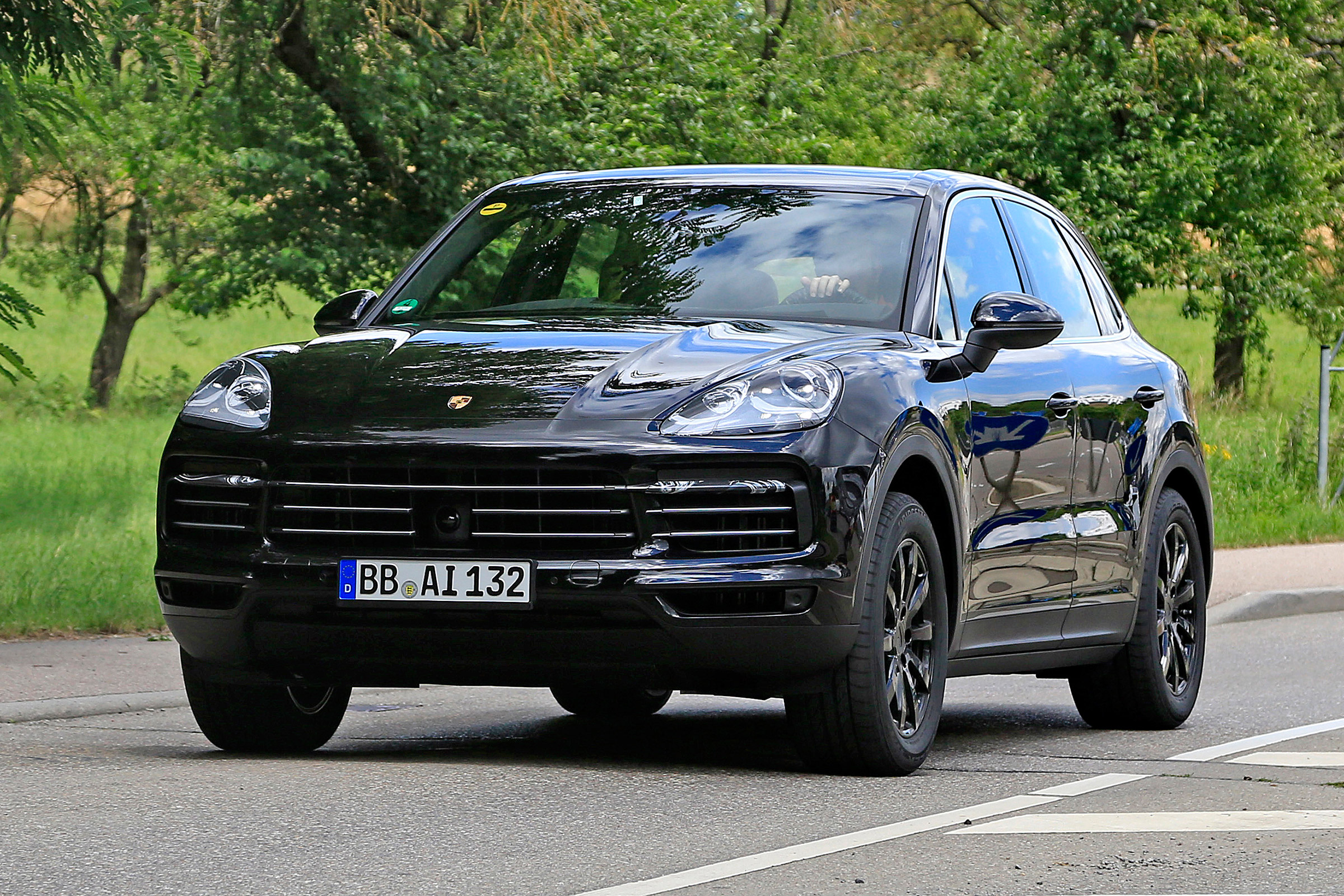 Porsche Cayenne spy shot