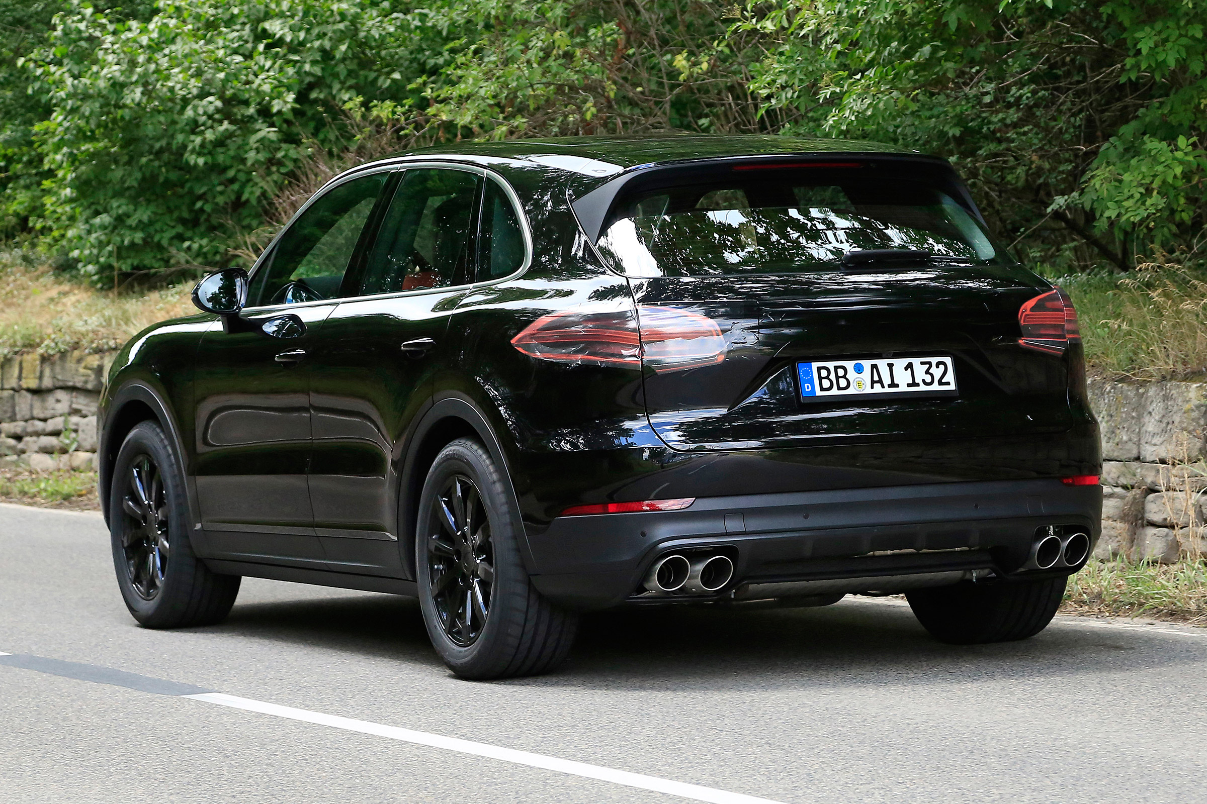 Porsche Cayenne spy shot rear 3