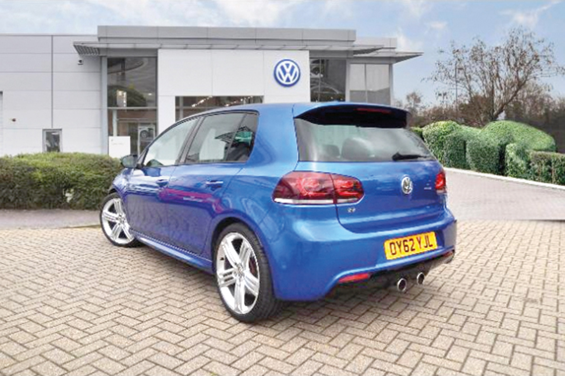 Volkswagen Golf R Mk6 - rear three quarter