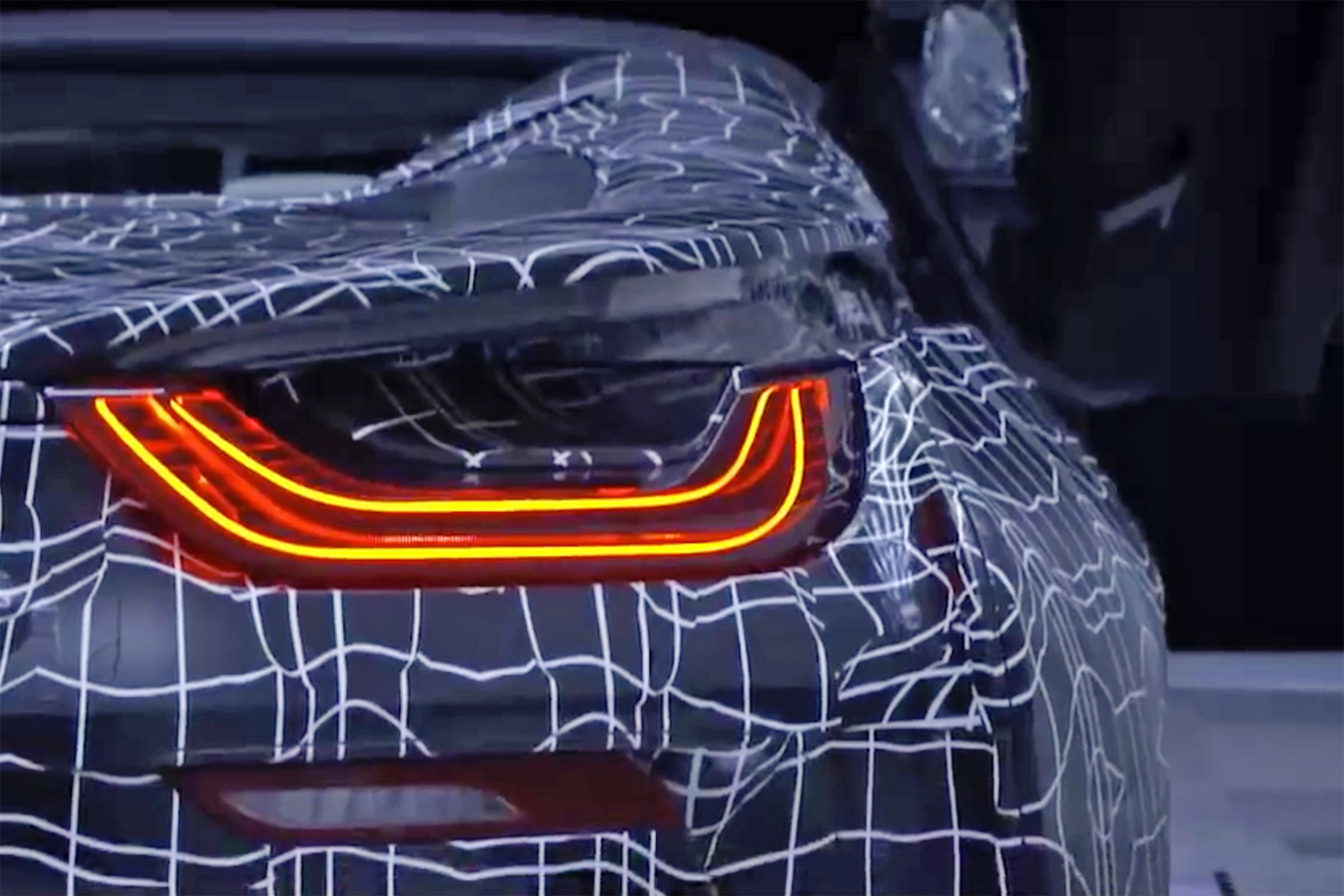 BMW i8 Spyder - teaser tail lights