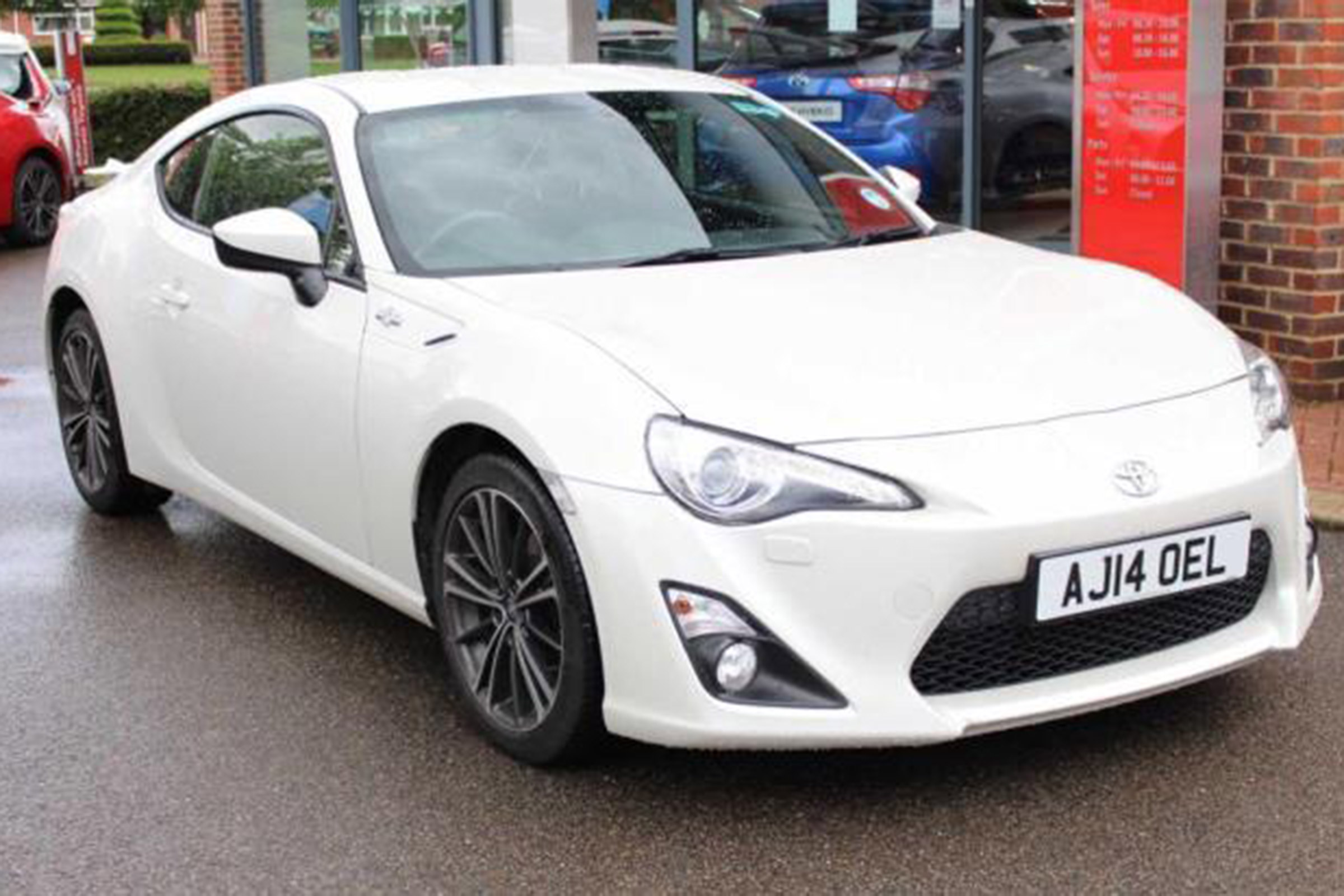 Toyota GT86 - front three quarter