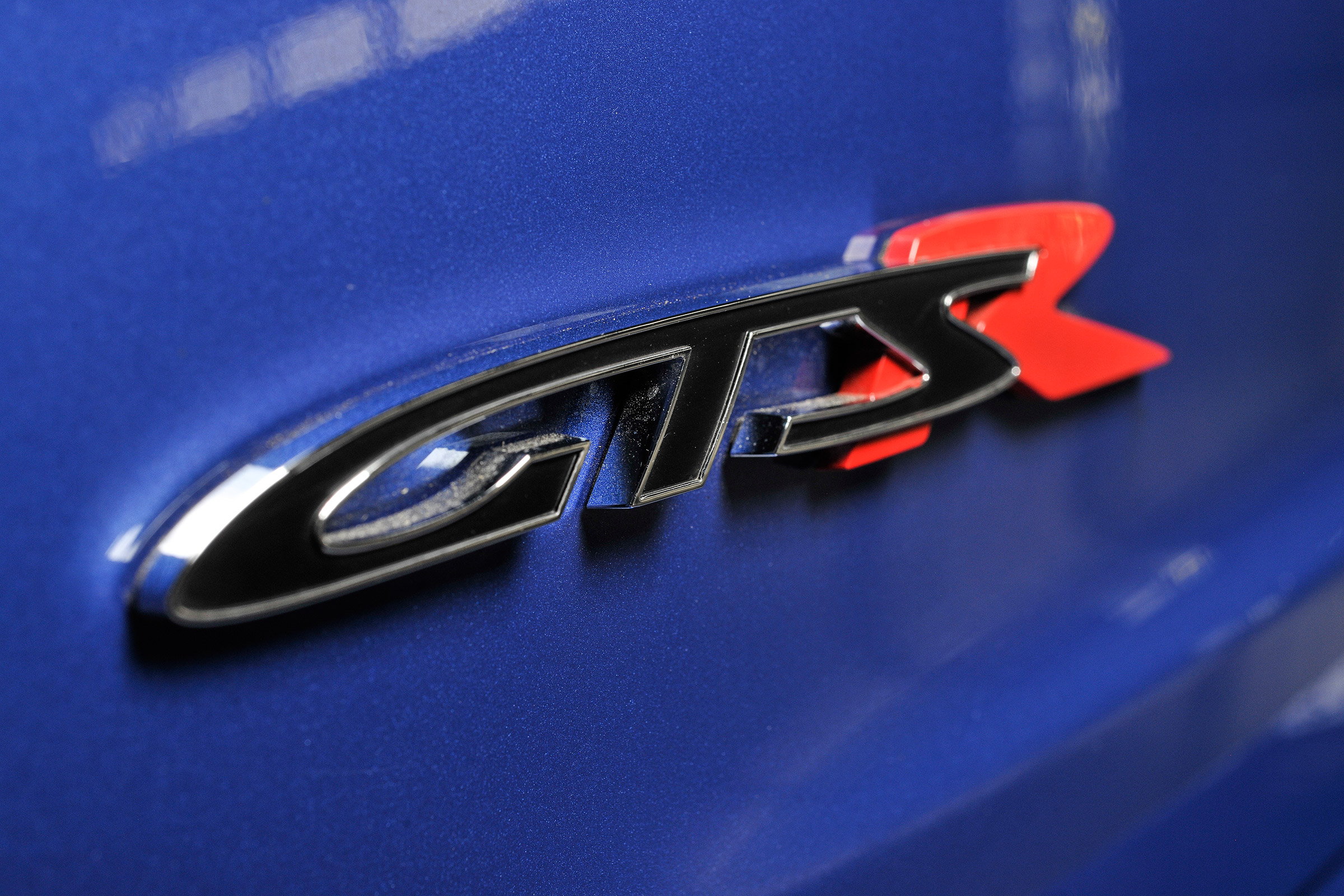 Vauxhall VXR8 GTS-R blue - UK car badge