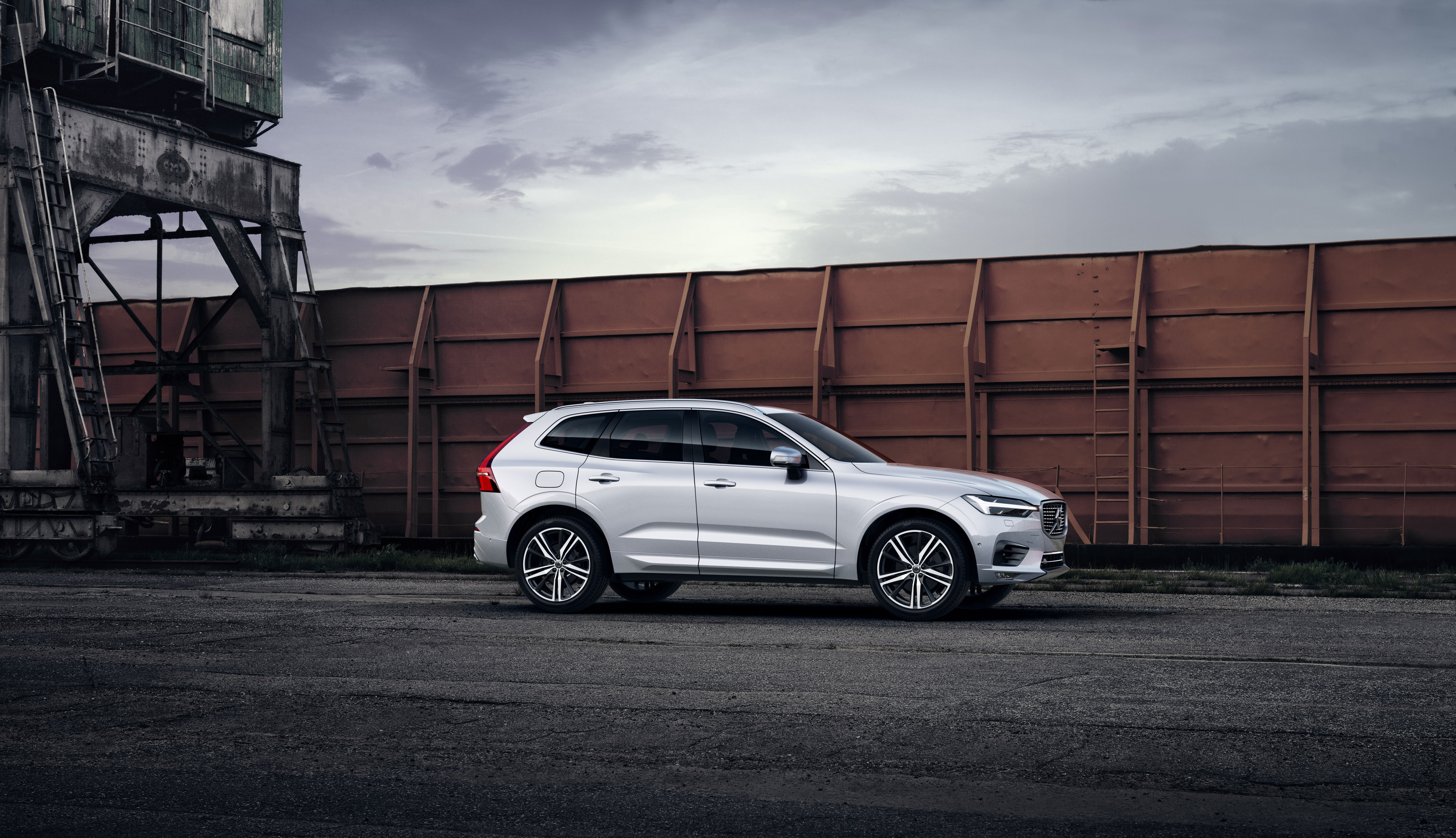 Volvo XC60 T8 Polestar - Side
