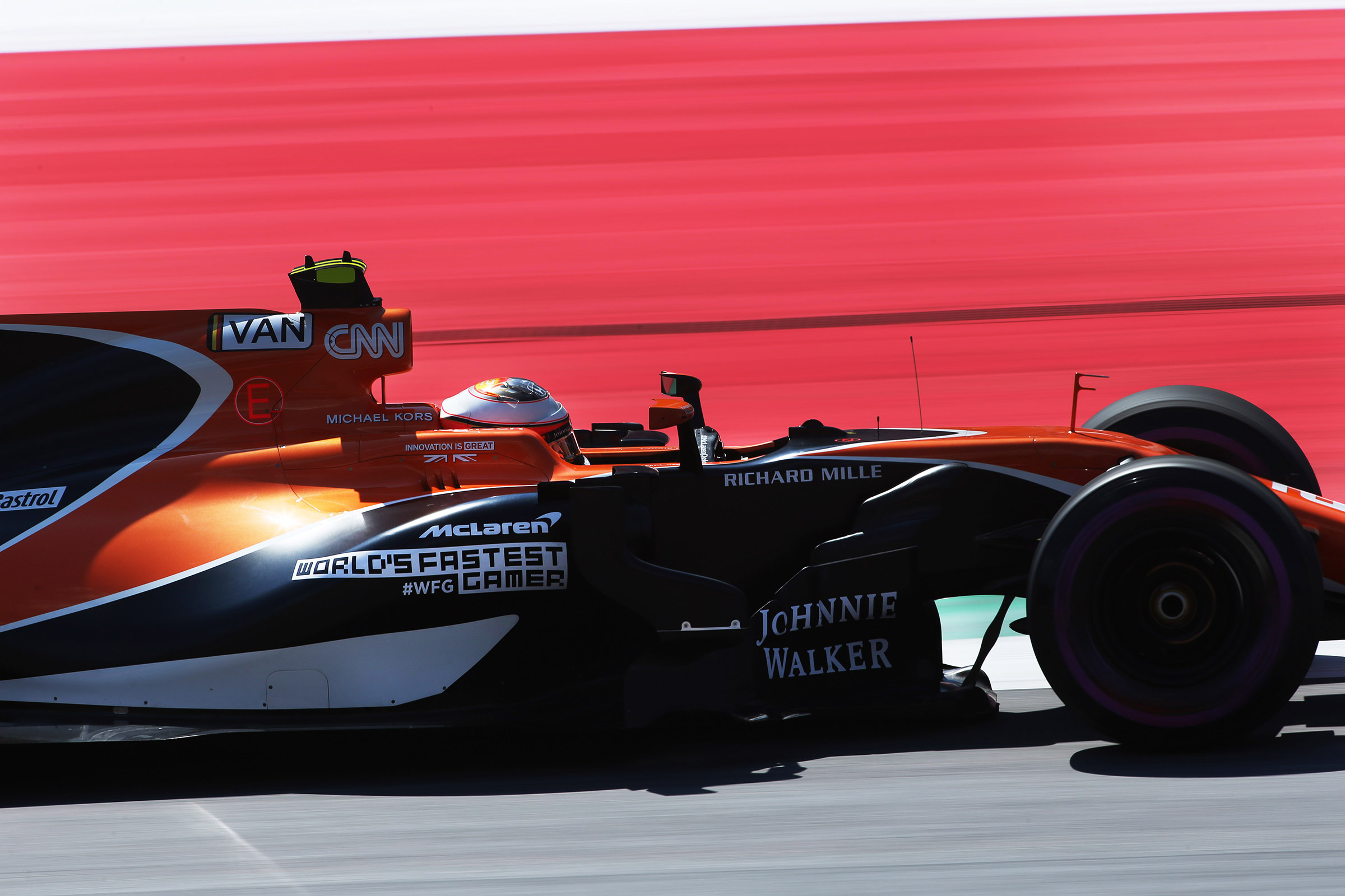 Formula One Round 9 AUT - McL 2