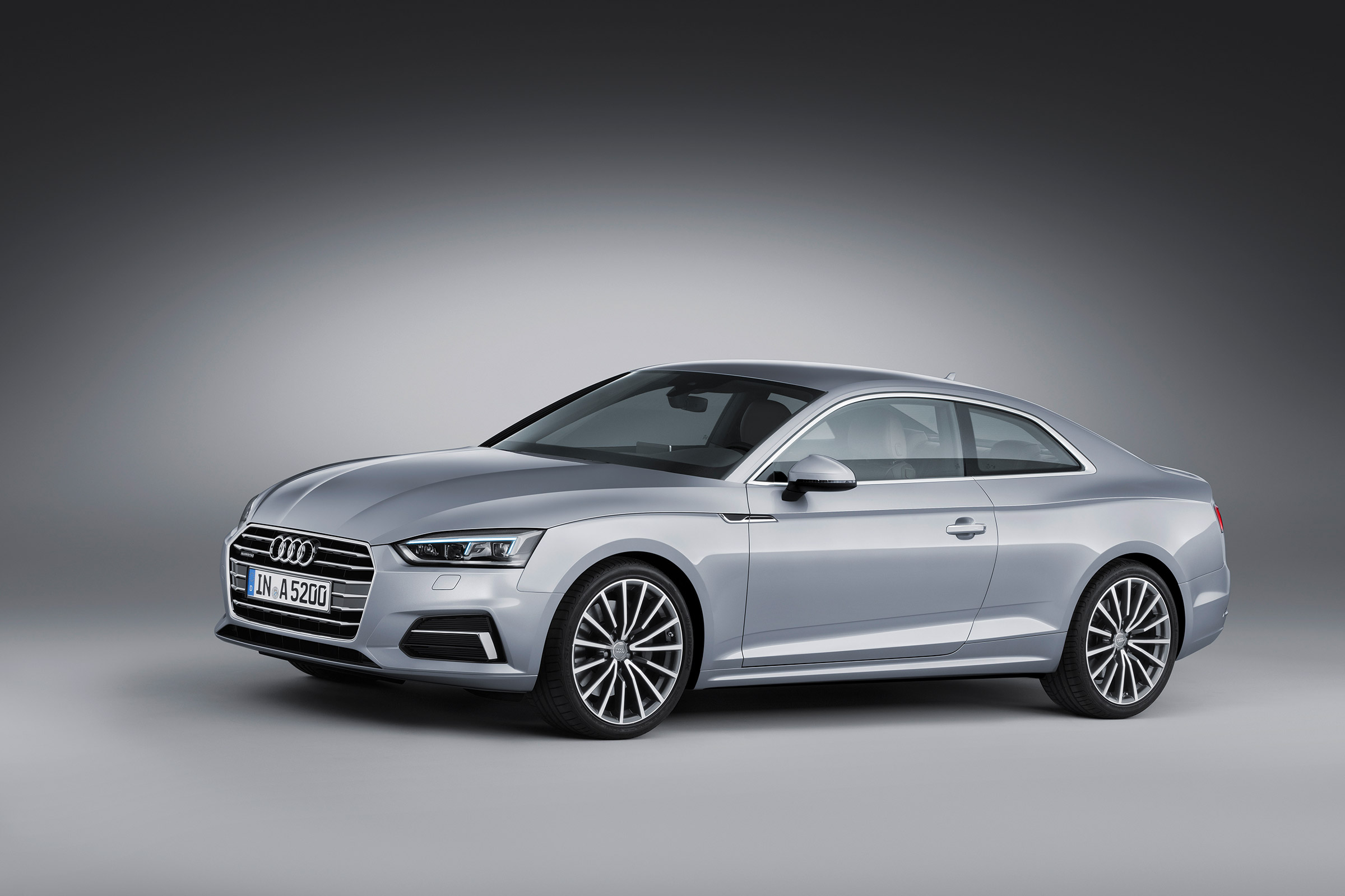 Audi A5 coupe silver - studio