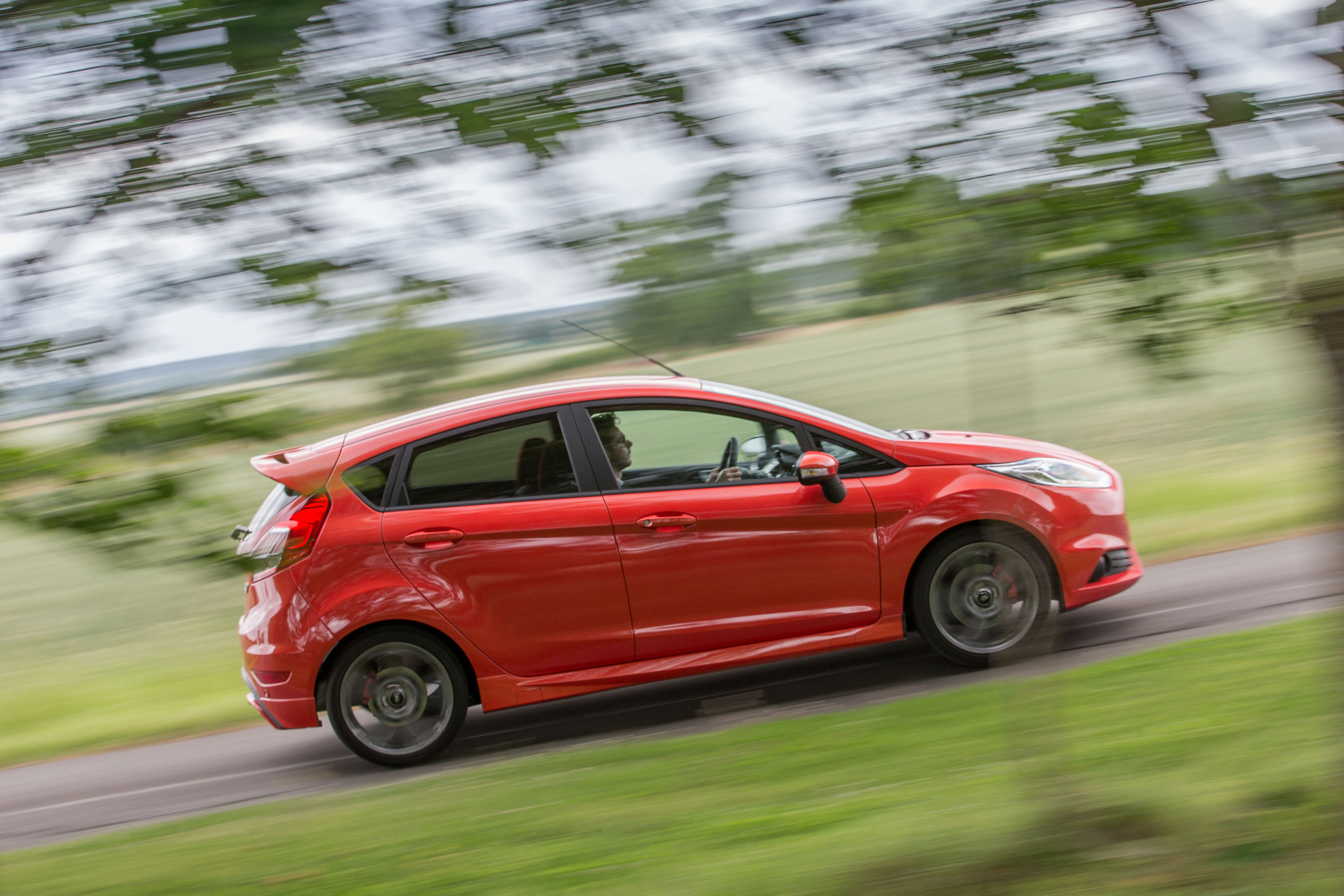 Ford Fiesta ST five-door - Side