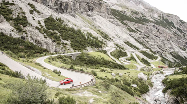 Alfa Romeo Stelvio (side) on the Stelvio Pass