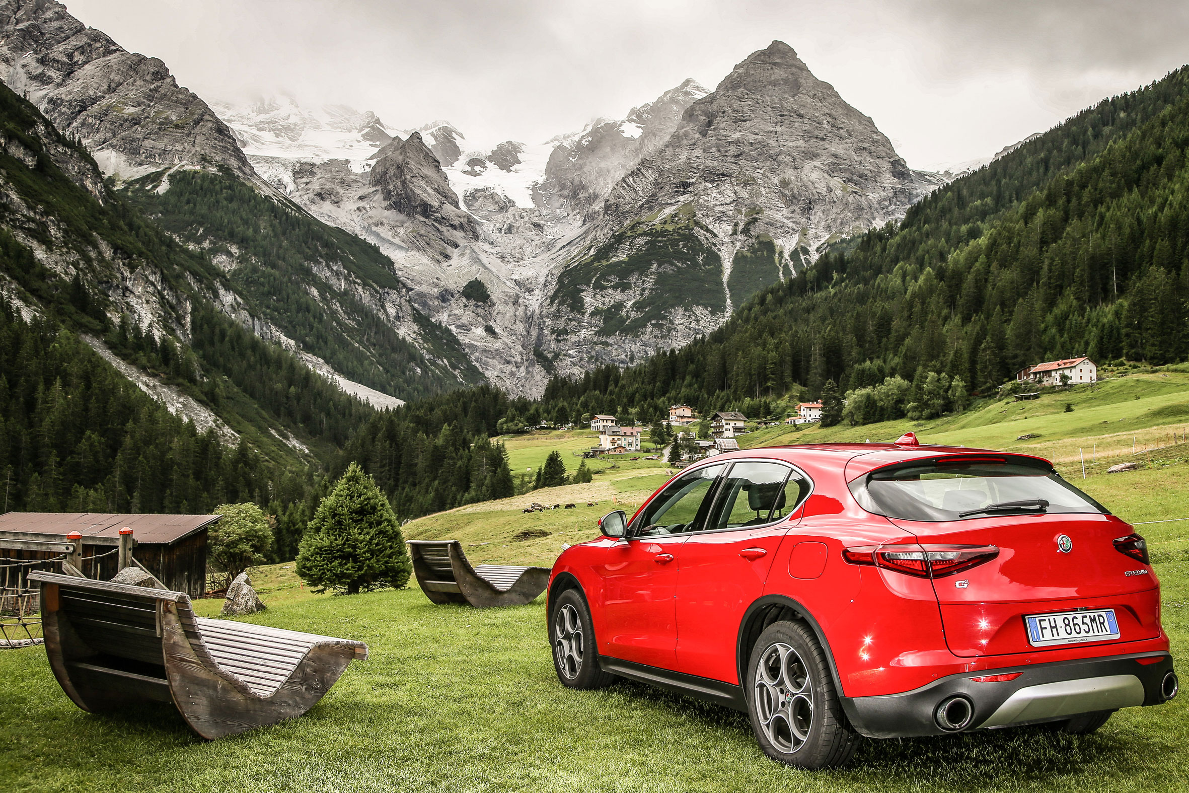 Alfa Romeo Stelvio (rear) on the Stelvio Pass