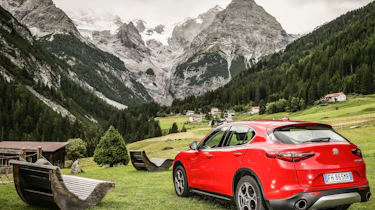 Alfa Romeo Stelvio (rear) on the Stelvio Pass