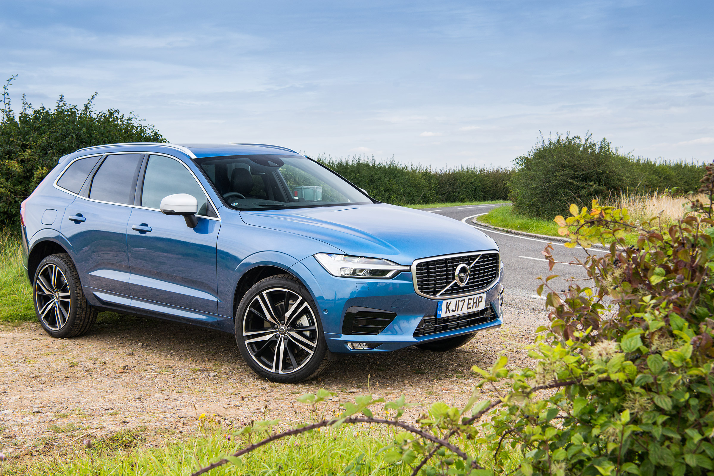 Volvo XC60 - front three quarter