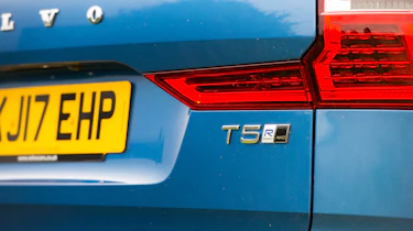 Volvo XC60 - T5 badge