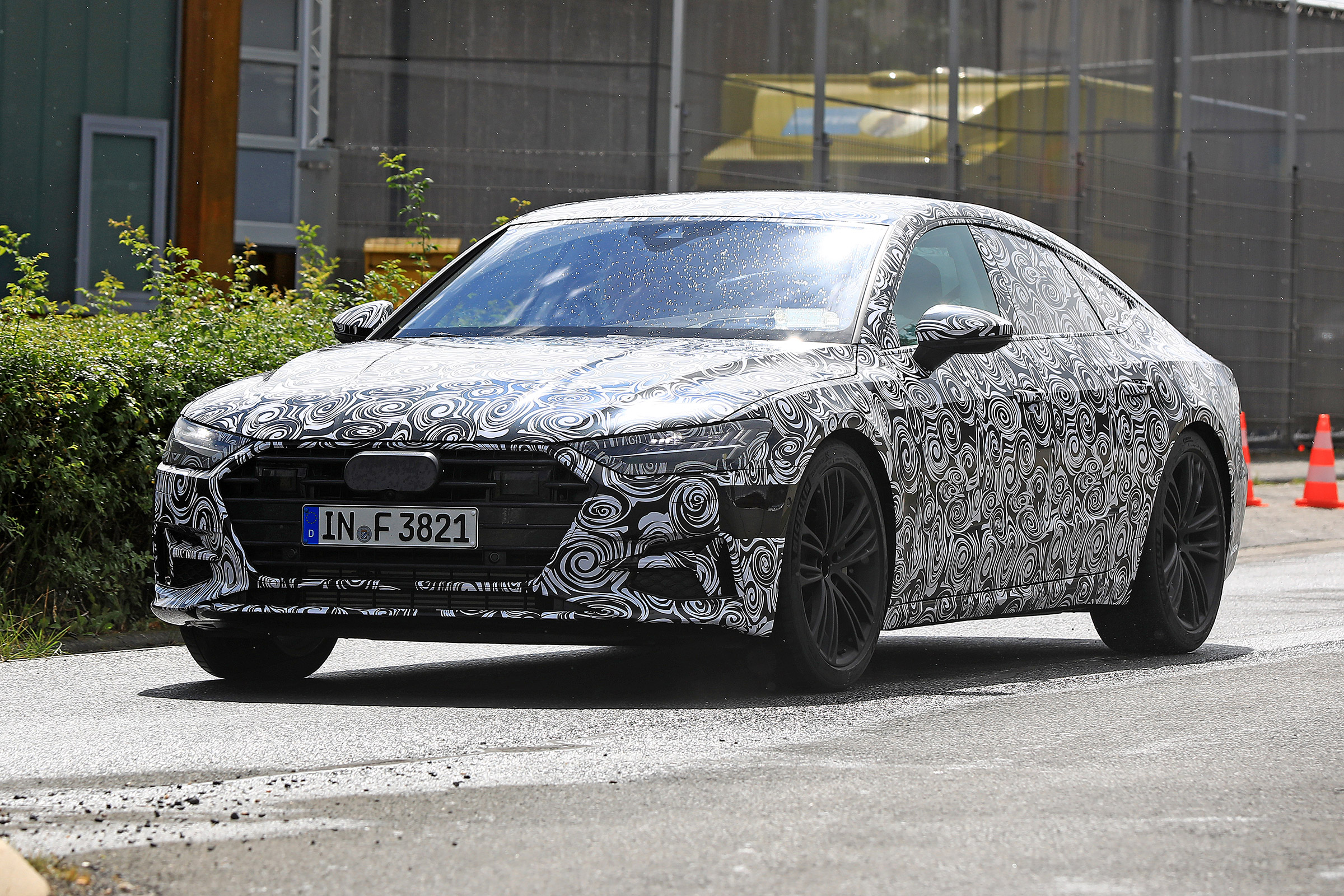 Audi A7 spied - front 3.4