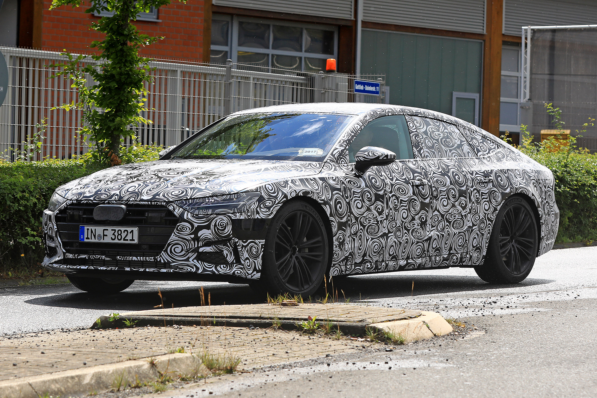 Audi A7 spied - front 3.4