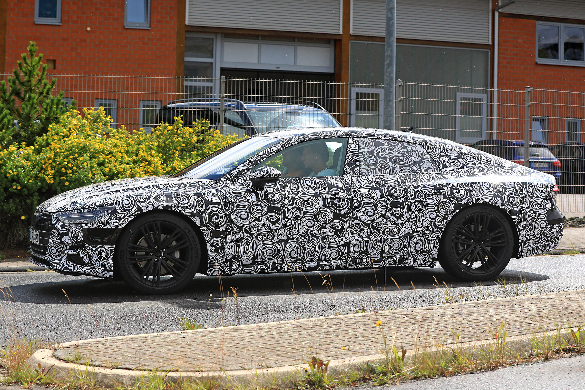 Audi A7 spied - side 3.4