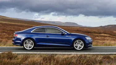 Audi A5 coupe blue - profile