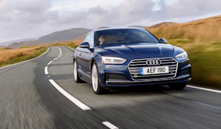 Audi A5 coupe blue - front dynamic