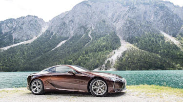 Lexus LC500h - front static