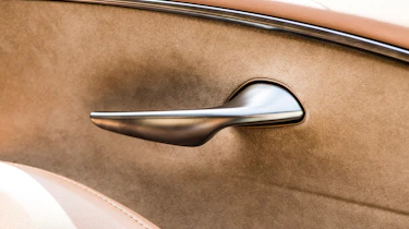 Lexus LC500h - excellent door handle