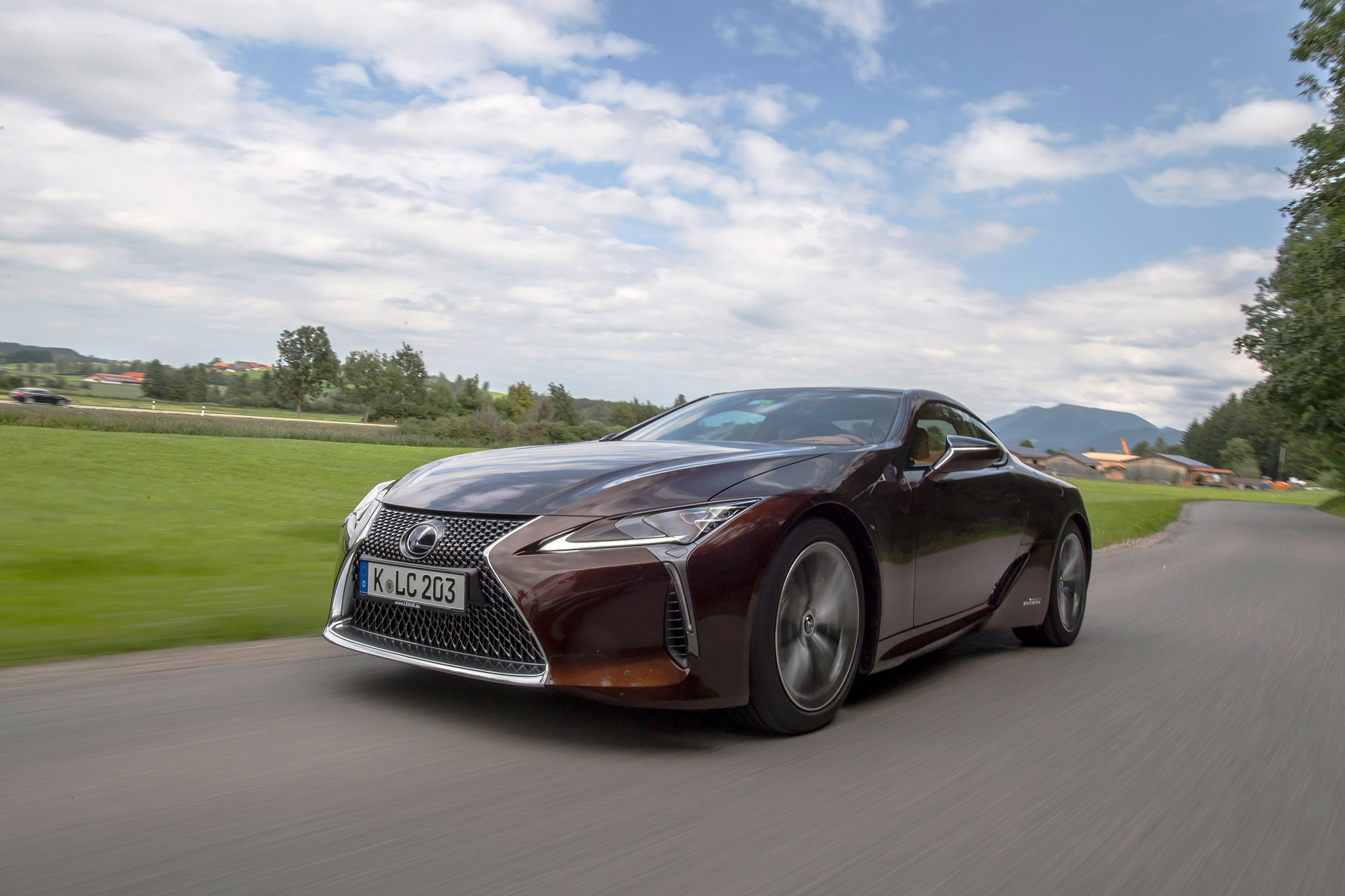 Lexus LC500h - front quarter