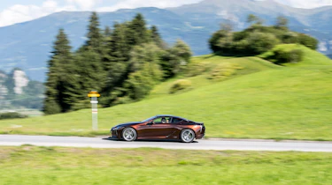Lexus LC500h - profie 2