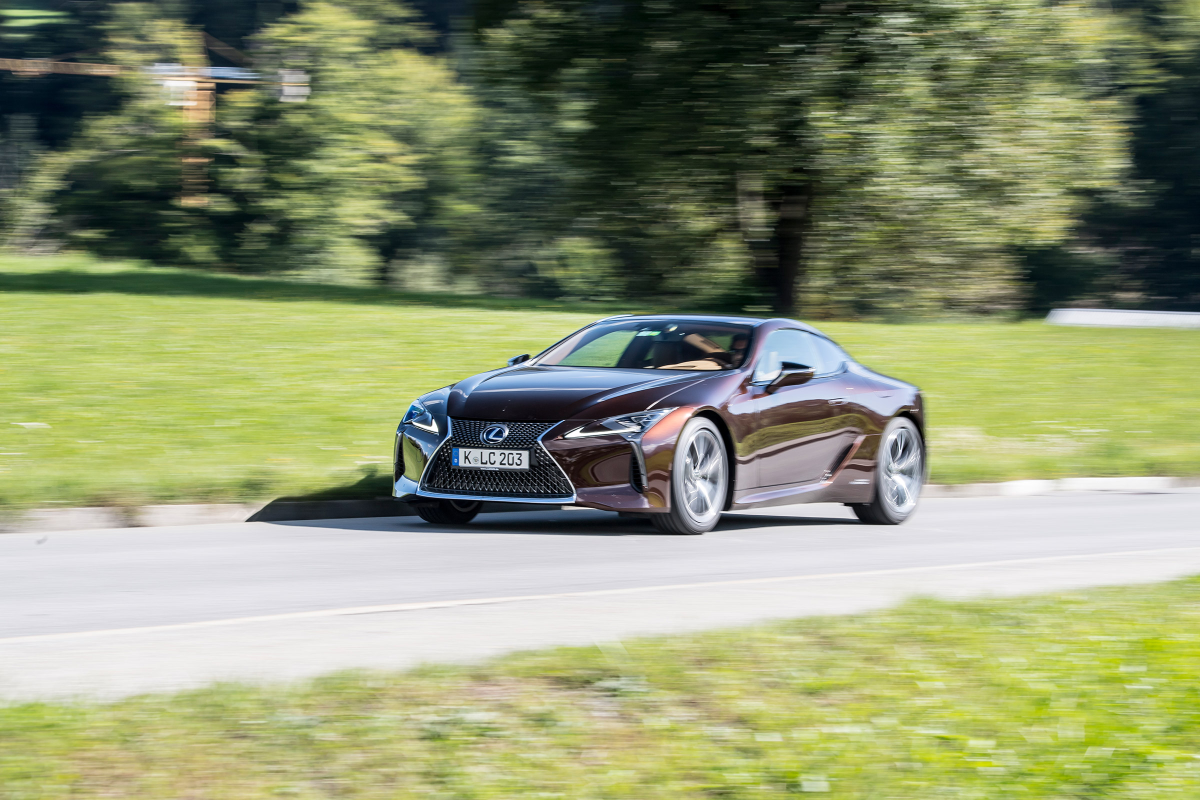 Lexus LC500h - front driving