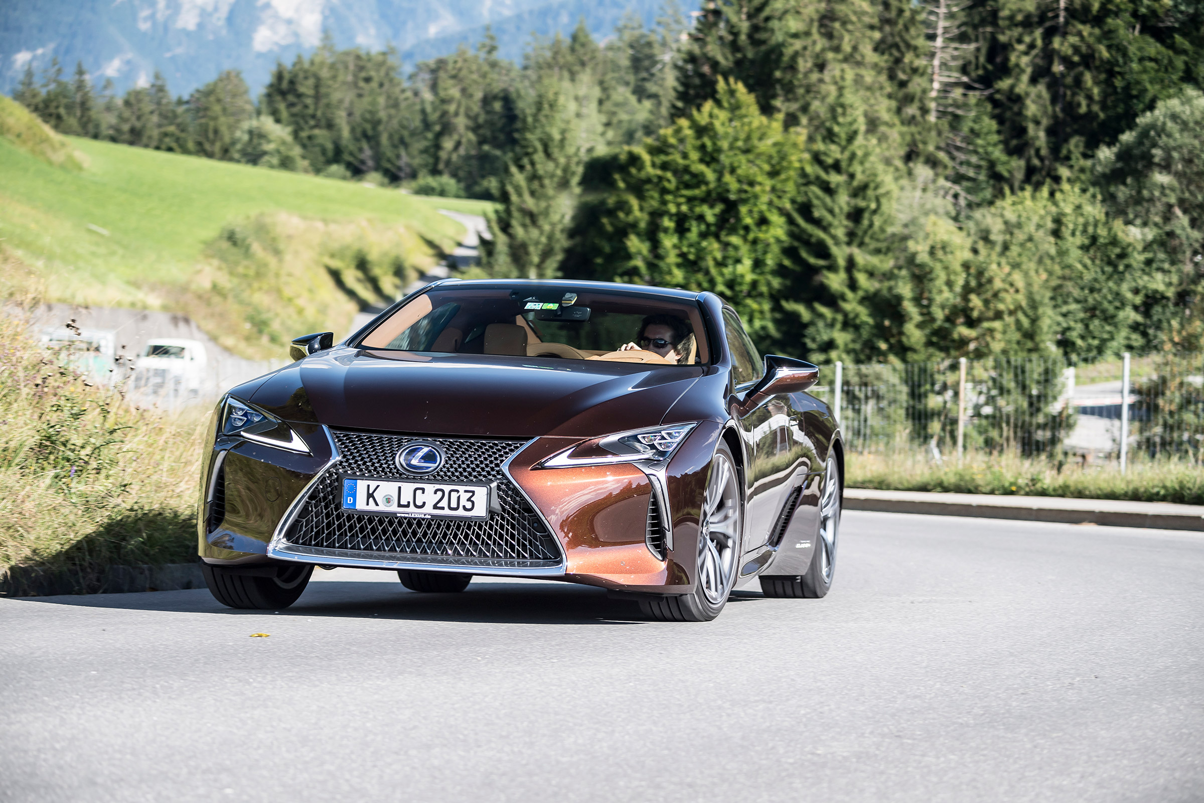 Lexus LC500h - cornering