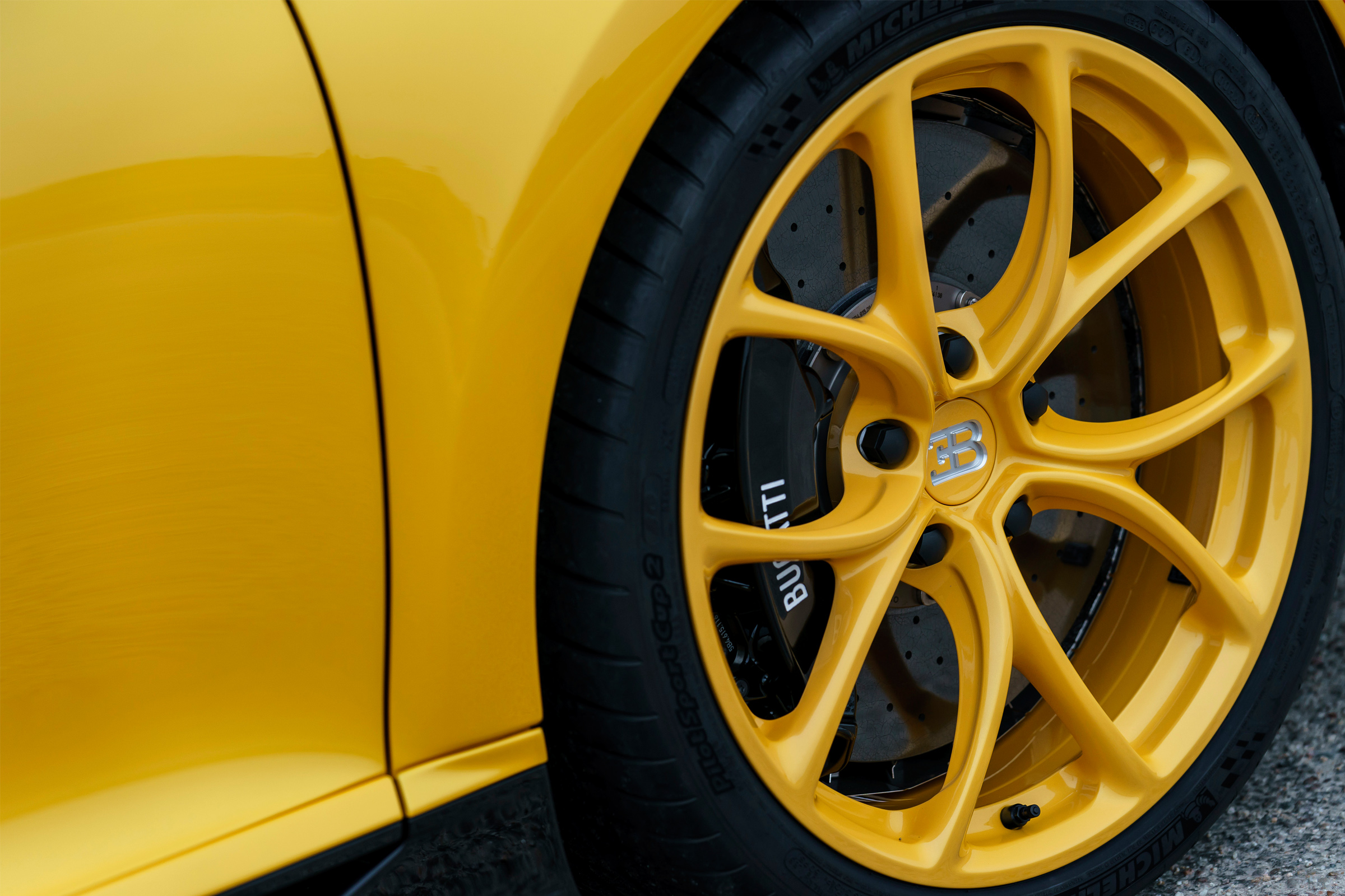 Bugatti Chiron wheel