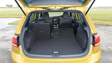 VW Golf - boot