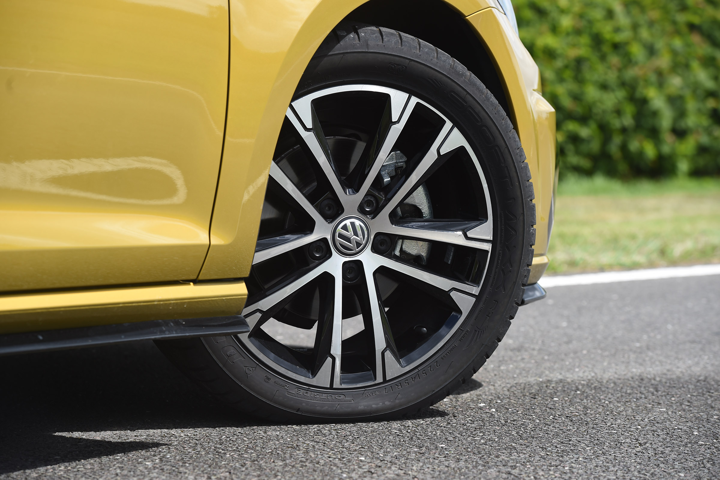 VW Golf - wheel