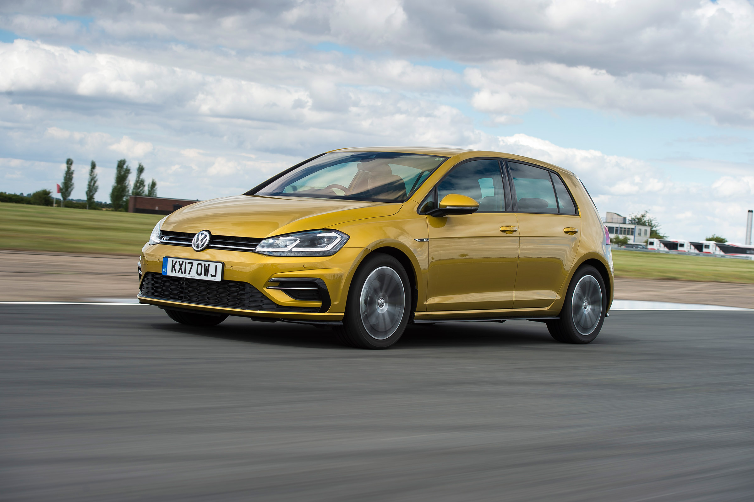 VW Golf - front tracking