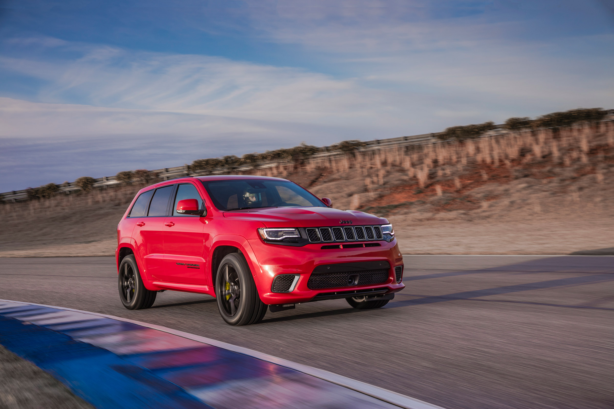 Jeep Grand Cherokee Trackhawk - track front