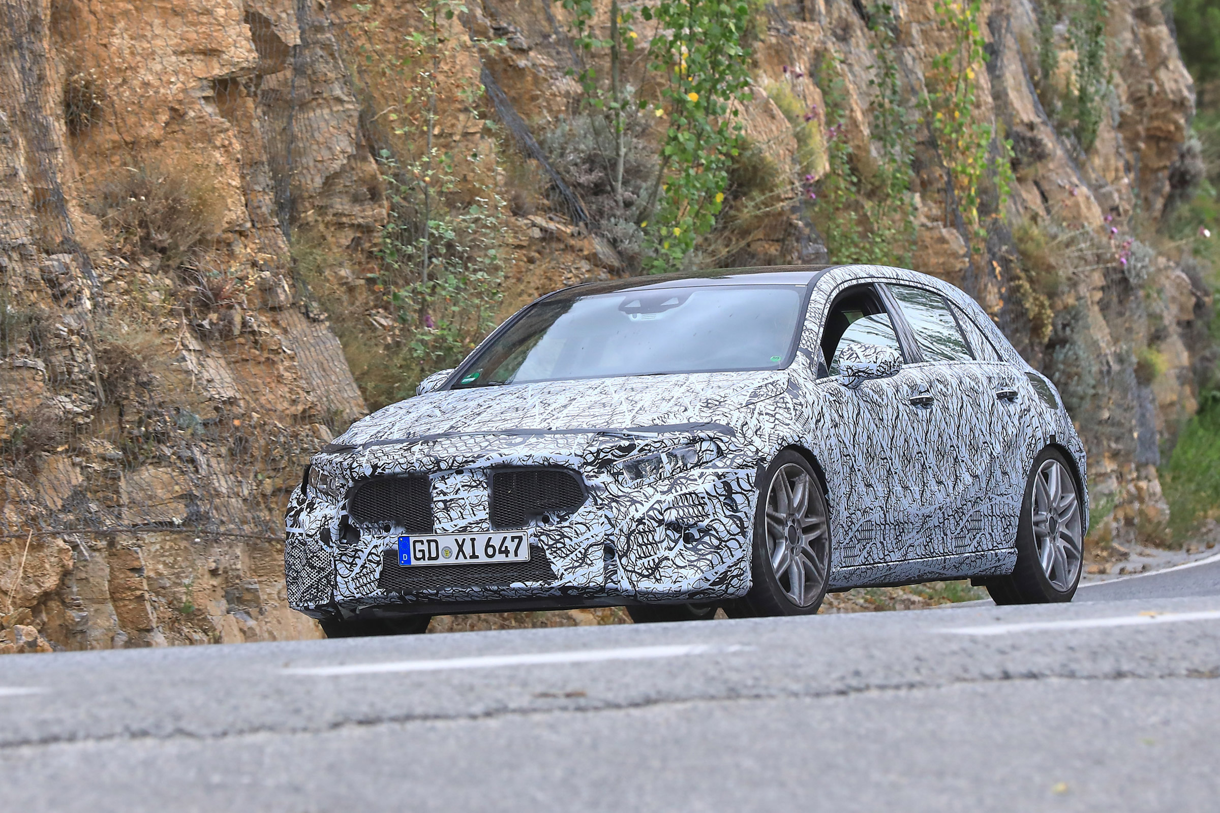 Mercedes-AMG A45 Spies - front 3