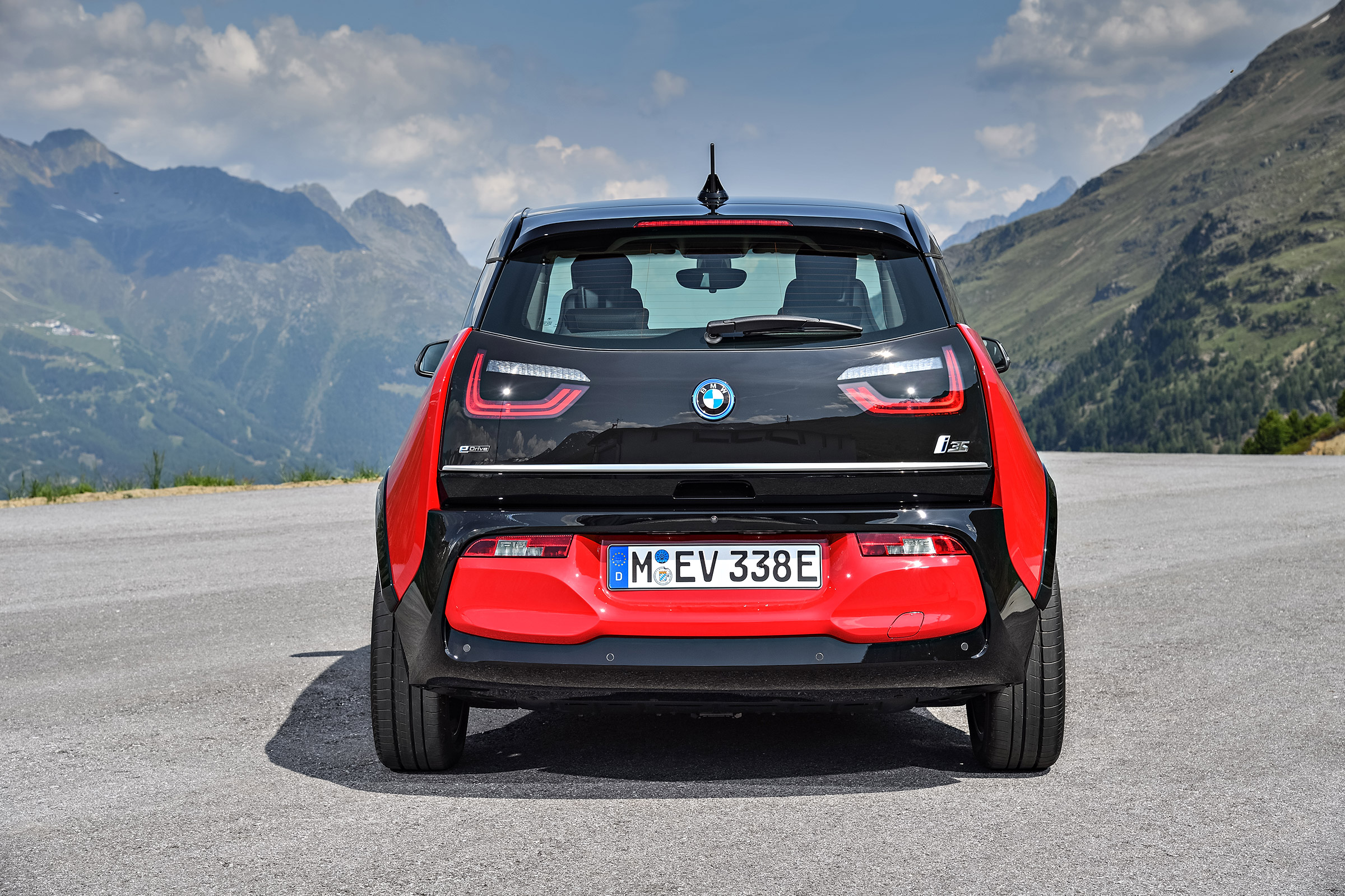 BMW i3s - rear