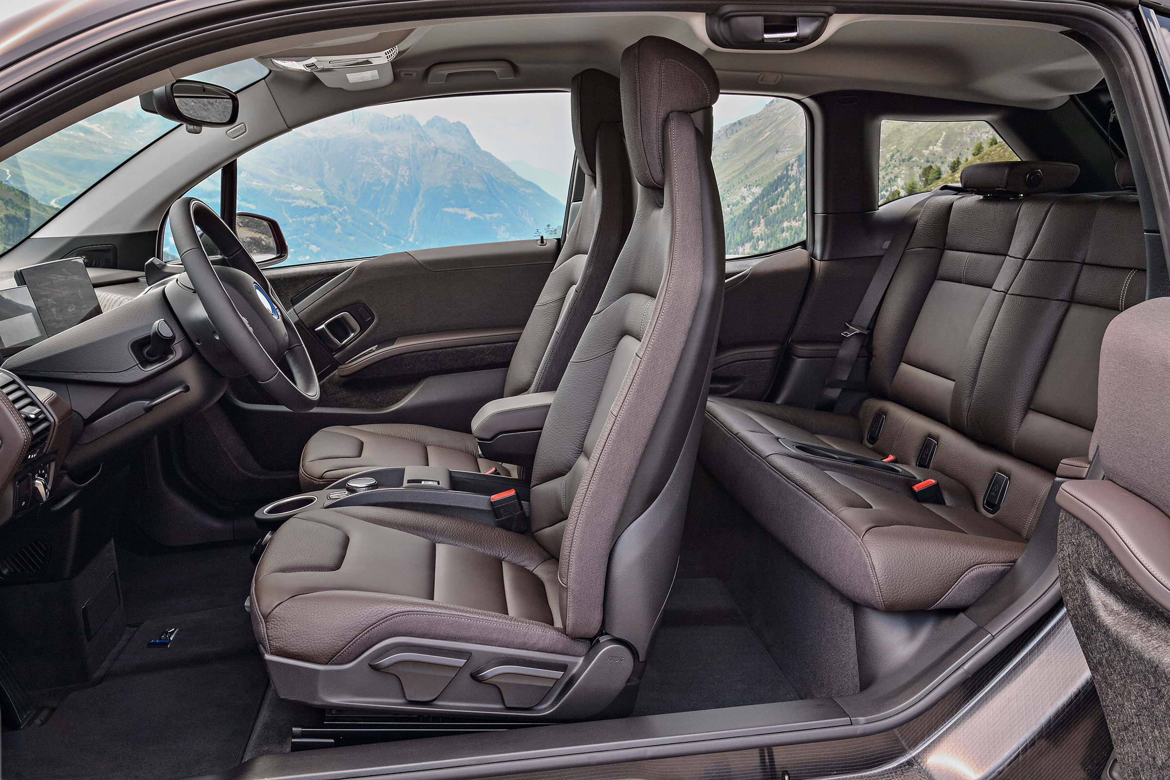BMW i3s - interior