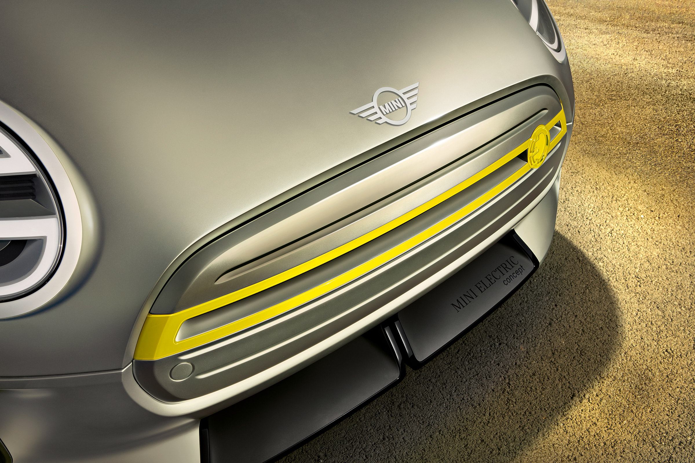 Mini EV concept - grill